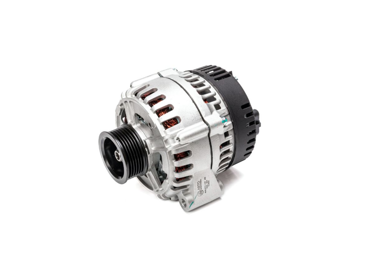 Генератор КАМАЗ дв.ЕВРО-3,4 поликлиновой шкив 28В 90А